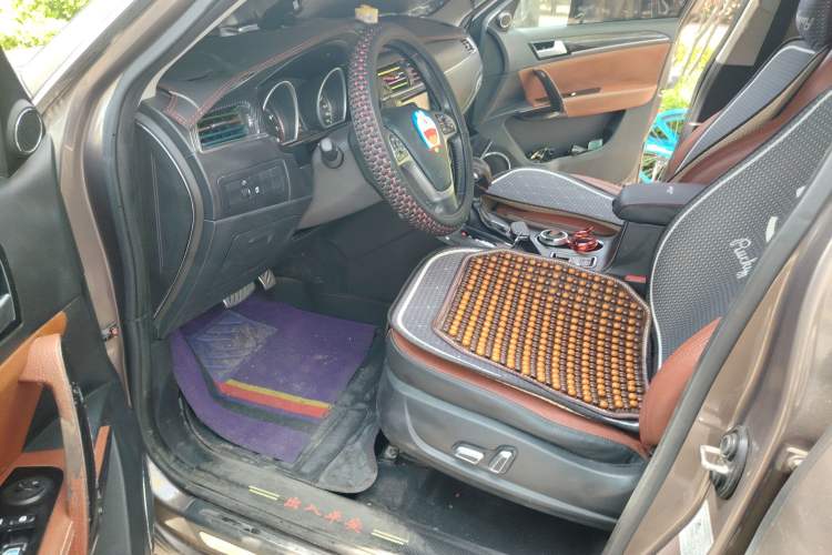 Used Zotye T600 2015 2.0T DCT Prestige Edition Driver Seat