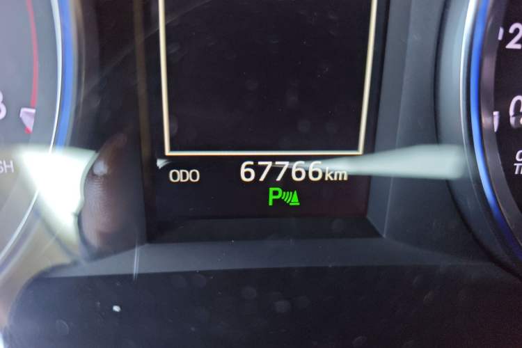 Used Toyota Highlander 2018 2.0T Four-Wheel Drive Luxury Edition 7 Seats China V Emission Standard