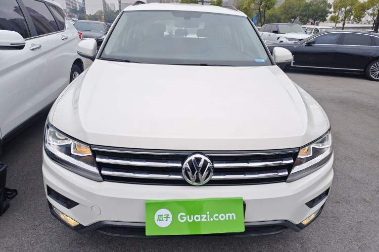 Used Volkswagen Tiguan L 2018 Revised Version 330TSI Automatic Two-Wheel Drive Trendy Edition
