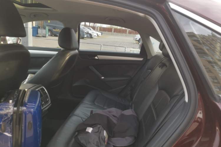 Used Volkswagen Passat 2013 1.8TSI DSG Prestige Edition Left Rear Seat