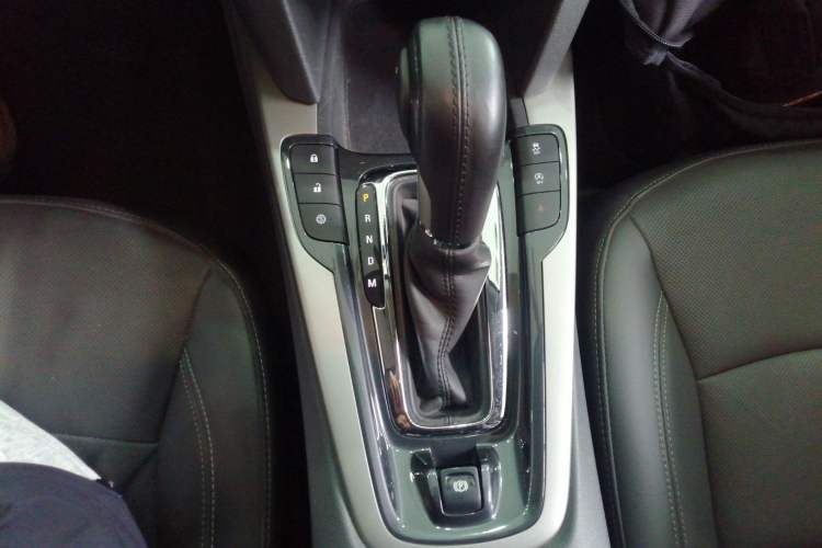 Used Chevrolet Malibu 2018 530T Automatic Luxury Edition Gear Lever