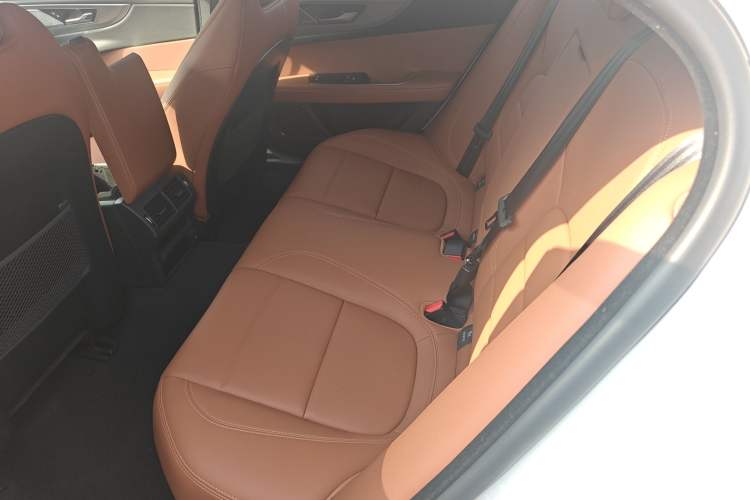 Used Jaguar XEL 2024 2.0T 250 PS R-DYNAMIC S Advanced Sport Edition
