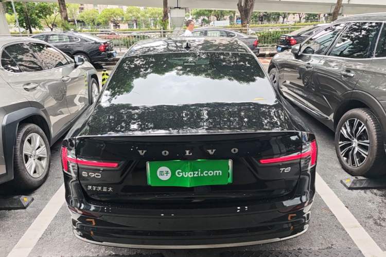 Used Volvo S90 New Energy 2026 Plug-in Hybrid Four-Wheel Drive Long-Range Luxury Smart Edition
