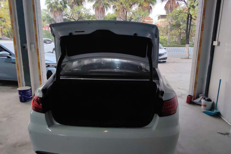 Used Geely Auto Emgrand GL 2017 1.3T DCT Luxury Model Trunk