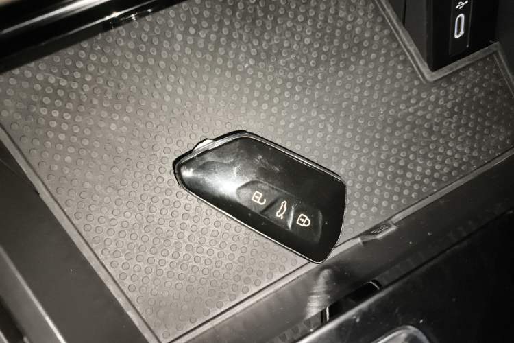 Used Volkswagen Viloran 2023 Revised 330TSI Business Edition Interior 1