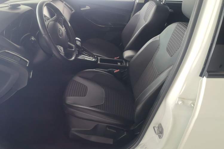 Used Ford Focus 2017 Hatchback 1.6L Automatic Fashion Edition Smart Drive Version