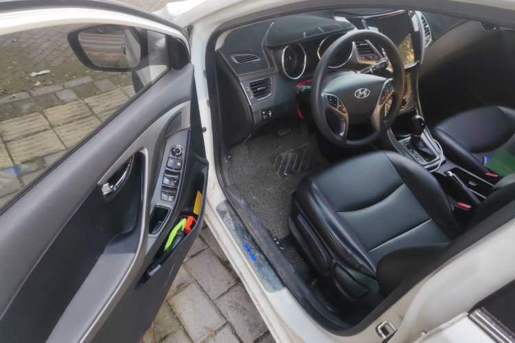 Used Hyundai Elantra (5th Generation / Langdong) 2013 1.6L Automatic Leading Model Driver Seat