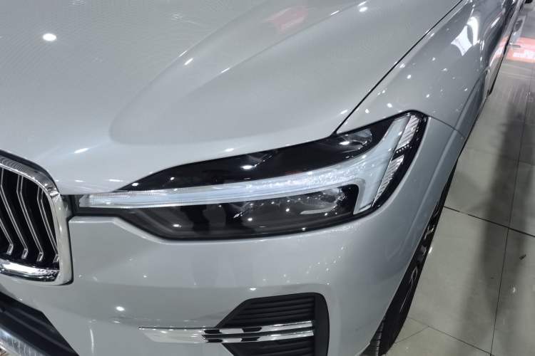 Used Volvo XC60 2023 B5 4x4 Smart Luxury Edition