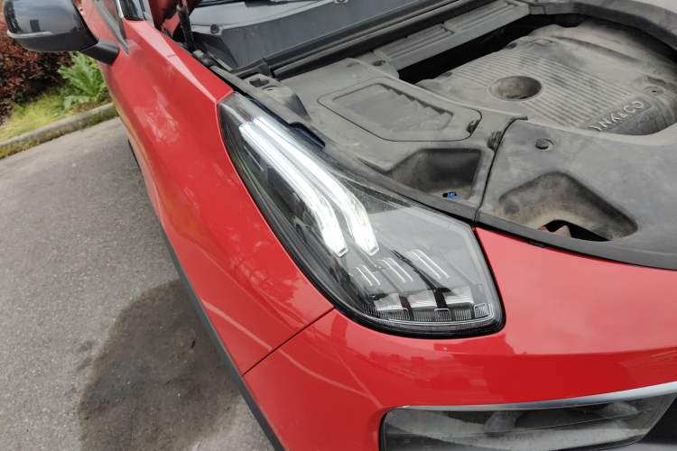 Used Lynk & Co 01 2017 2.0T Four-Wheel Drive Pro Edition Right Front Headlight