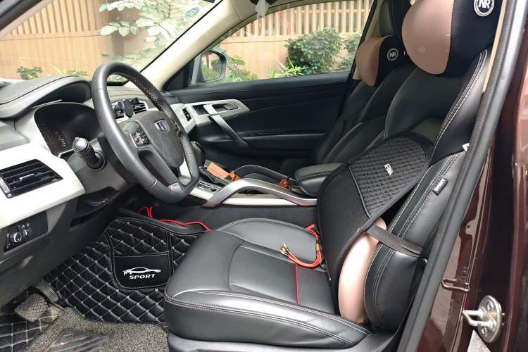 Used Geely Auto Emgrand X7 Sport 2018 1.8TD Automatic Two-Wheel Drive Smart Connect 4G Internet Edition
