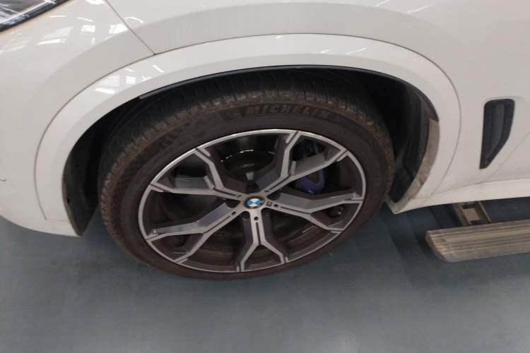 Used BMW X5 2019 xDrive40i Luxury Model with M Sport Package