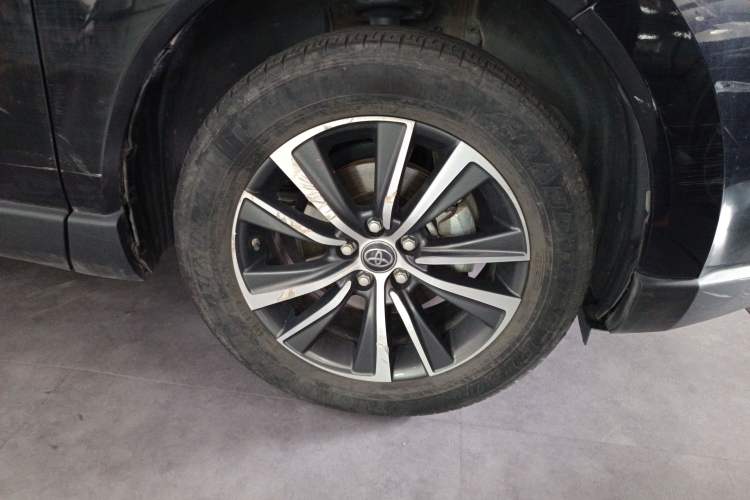 Used Toyota Harrier 2023 Dual-Engine 2.5L CVT Two-Wheel Drive Luxury Edition Right Front Wheel Hub