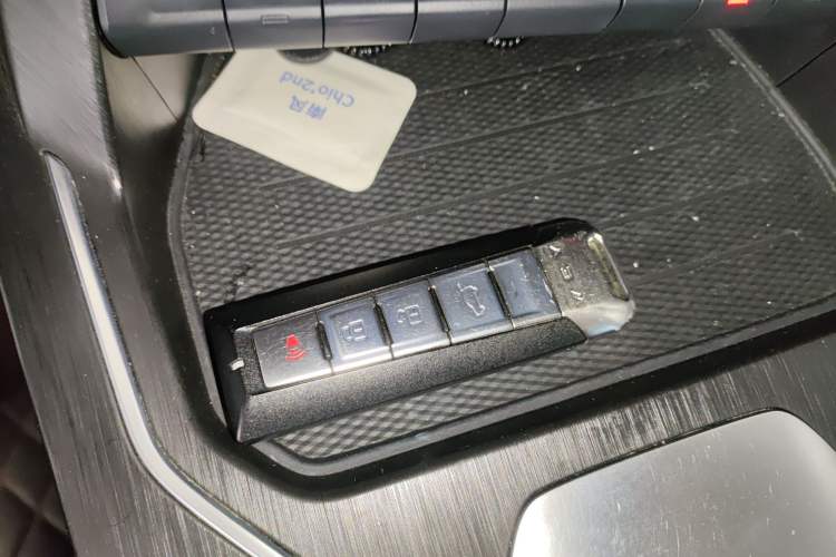 Used Wey VV6 2020 2.0T Two-Wheel Drive Smart Protection+
