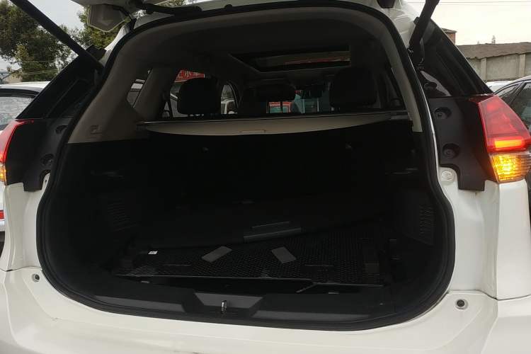 Used Nissan X-Trail 2021 2.0L CVT 2WD XL Premium Commemorative Edition Trunk