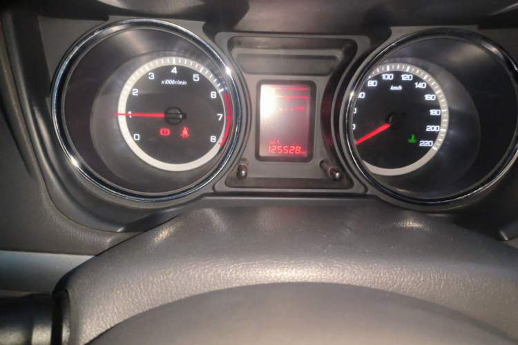 Used Dongfeng Aeolus A60 2014 1.6L Manual Luxury Model