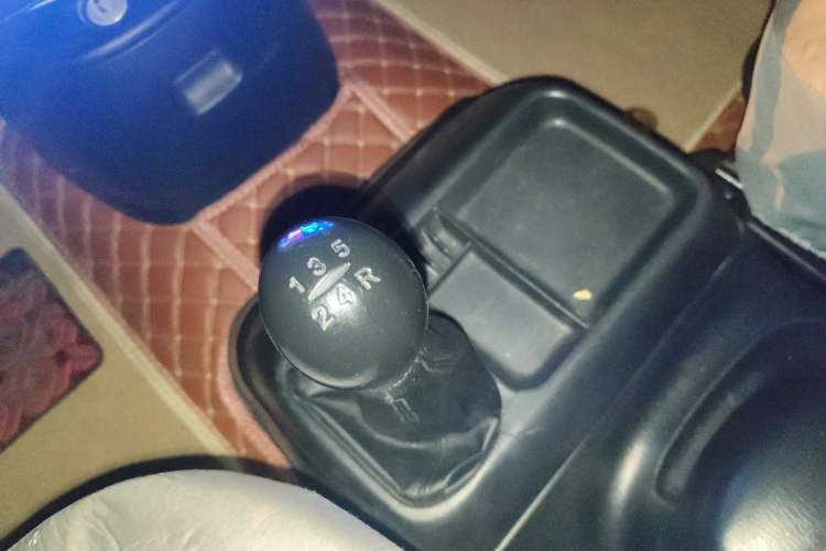 Used JAC Group Refine 2012 2.0L Timeless Edition HFC4GA3 Gear Lever