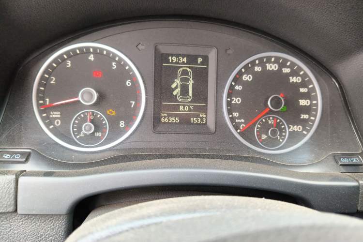 Used Volkswagen Tiguan 2013 1.8 TSI Automatic Two-Wheel Drive Comfort Edition Odometer Close Up