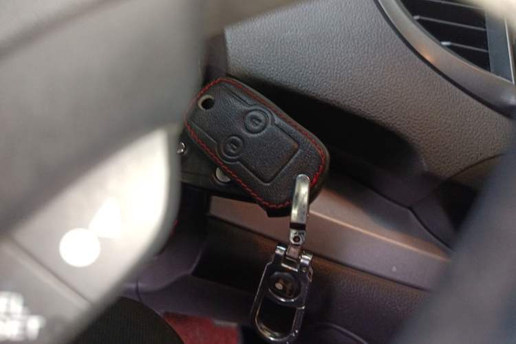 Used Honda CR-V 2012 2.0L two-wheel drive urban version Vehicle Key
