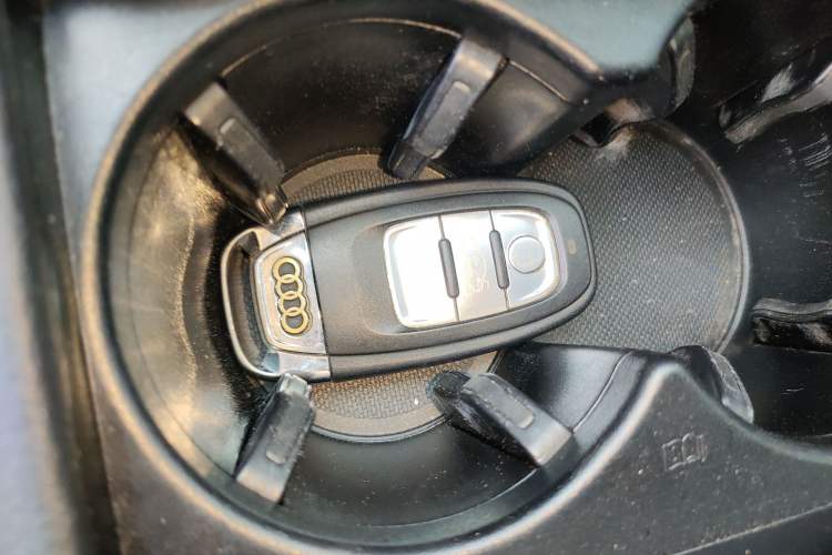 Used Audi A6L 2018 30th Anniversary Edition 30 FSI Style Model Vehicle Key