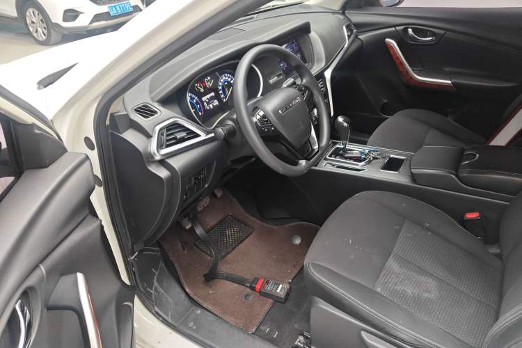 Used Venucia T90 2018 2.0L CVT Smart Connect Fashion Edition China VI Standard
