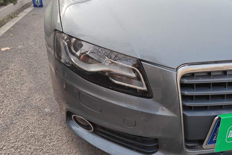 Used Audi A4L 2012 2.0 TFSI automatic Comfort trim level