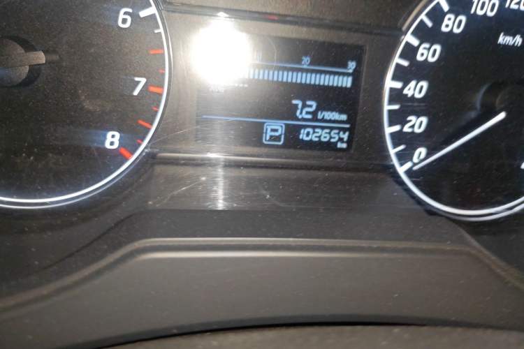 Used Nissan Tiida 2016 1.6L CVT Cool Dynamic Edition
