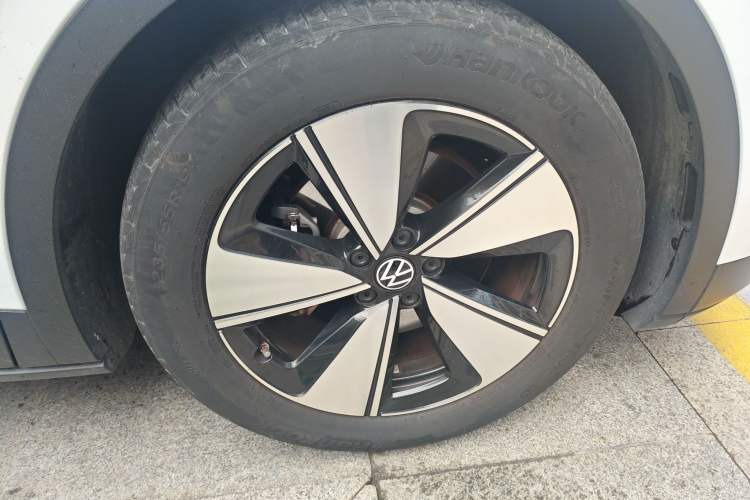 Used Volkswagen ID.4 X 2025 Smart Version Pure & Intelligent Enjoyment Edition Right Front Wheel Hub