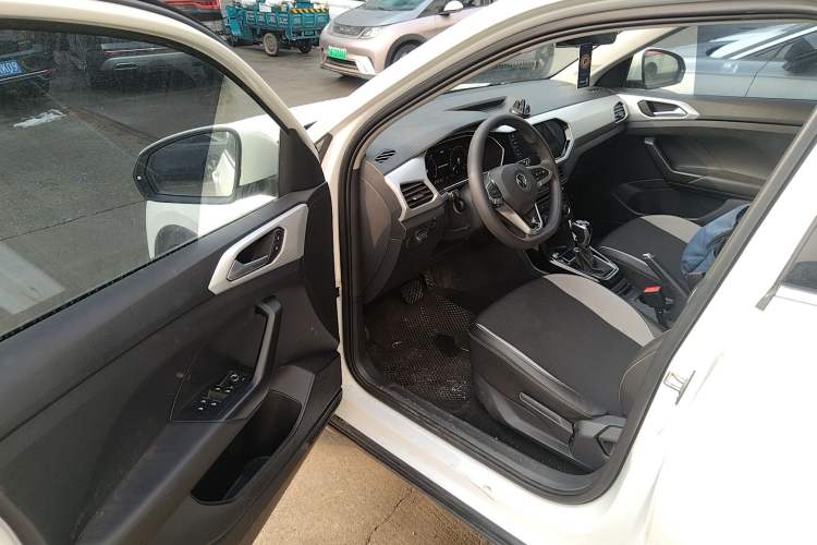 Used Volkswagen Tacqua 2023 200TSI DSG Joy-Connect Edition