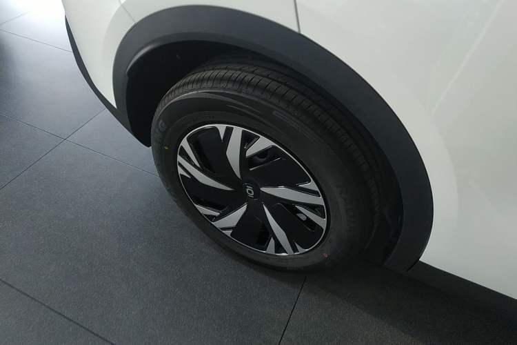 Used CHANGAN NEVO Q05 2026 Model 405Air Right Rear Wheel Hub