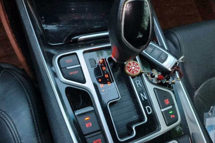 Used Geely Auto Emgrand GT 2015 1.8T Flagship Model Gear Lever