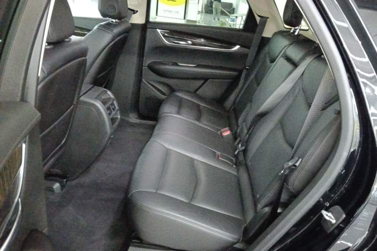 Used Cadillac XT5 2018 25T Luxury Model