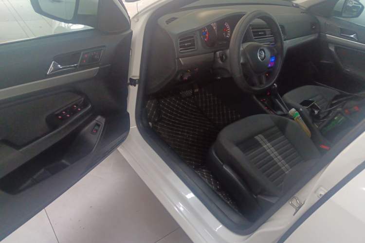 Used Volkswagen Lavida 2019 Lavida Start 1.5L Automatic Trendy Version China VI Standard Driver Seat