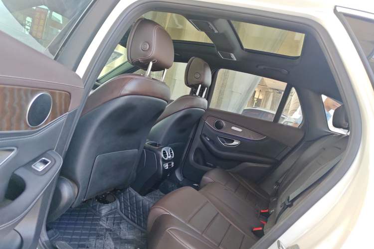 Used Mercedes-Benz GLC 2020 Facelift GLC 300 L 4MATIC Dynamic Edition