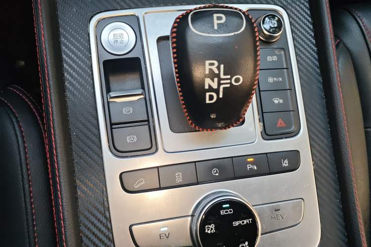 Used BYD Tang New Energy 2018 DM 2.0T All-Wheel Drive Smart Connectivity Luxury Model 7 Seats China V Emission Standard