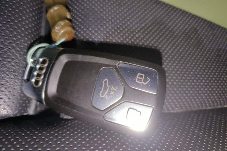 Used Audi A4L 2022 40 TFSI Luxury Dynamic Model
