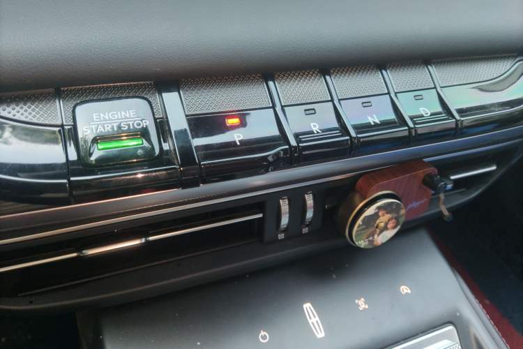 Used Lincoln Z 2025 2.0T Prestige Edition
