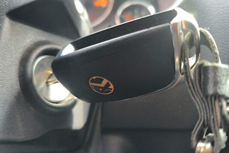 Used Jeep Compass 2014 Revised Version 2.4L Four-Wheel Drive Comfort Edition Vehicle Key