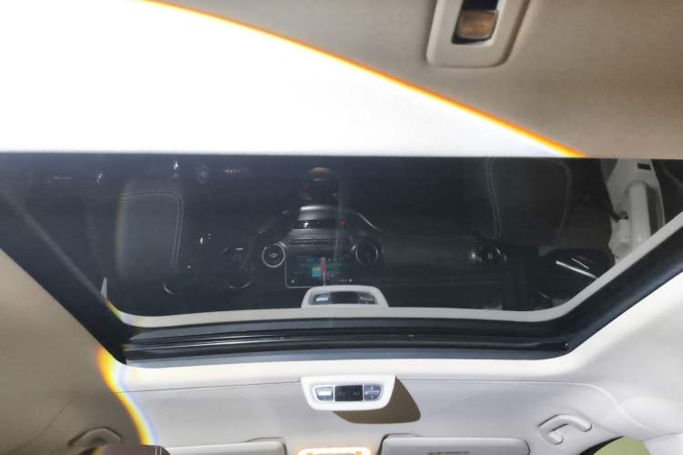 Used Mercedes-Benz V-Class 2022 V 260 L Long Wheelbase Prestige Edition Headliner