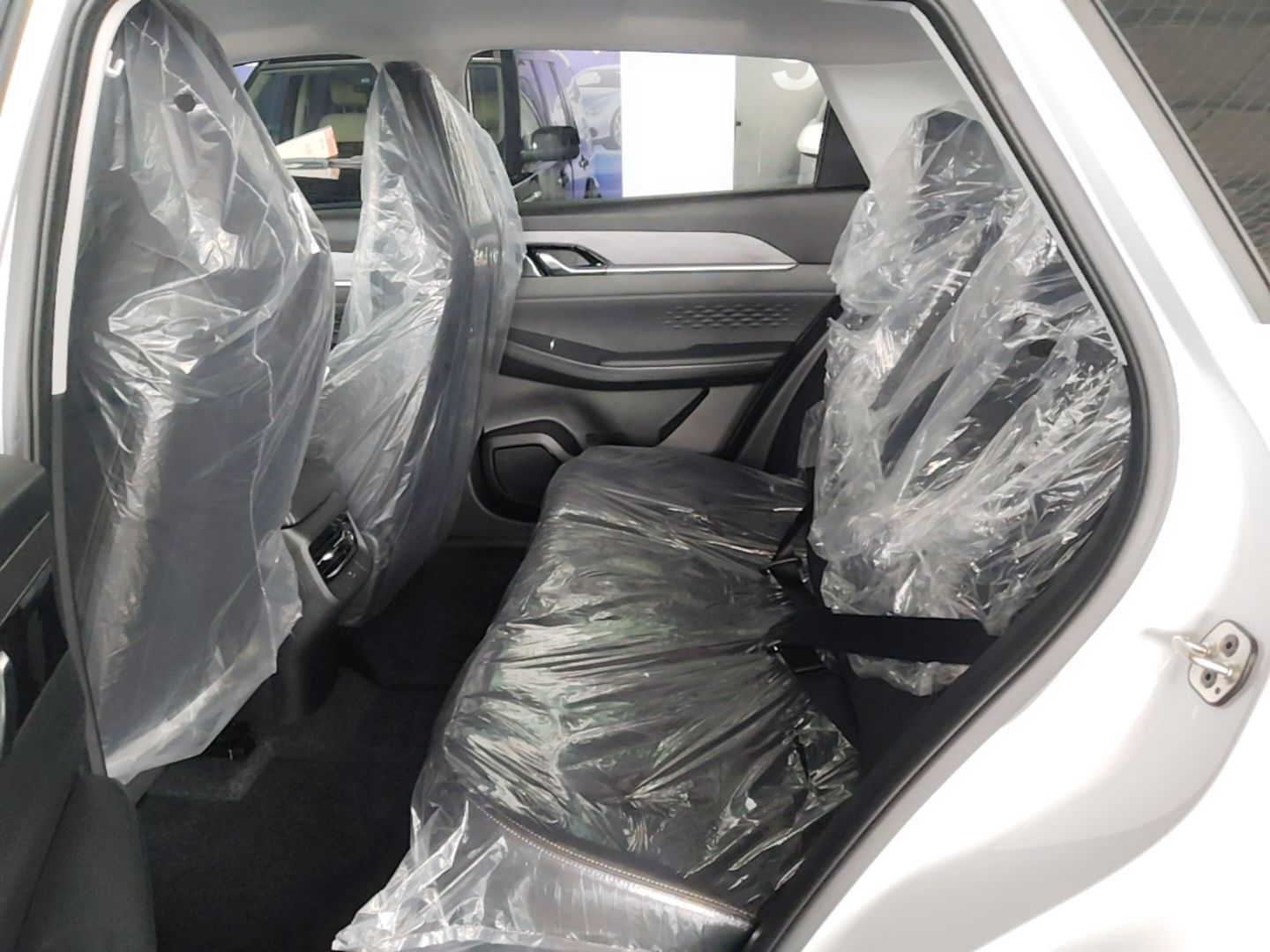 Dongfeng Aeolus SKY EV01 2025 530 km AIR Elite Edition — снимка 20