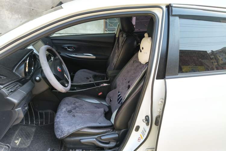 Used Toyota YARiS L Zhi Xuan 2016 Revised Version 1.5G CVT with Dynamic Sunroof