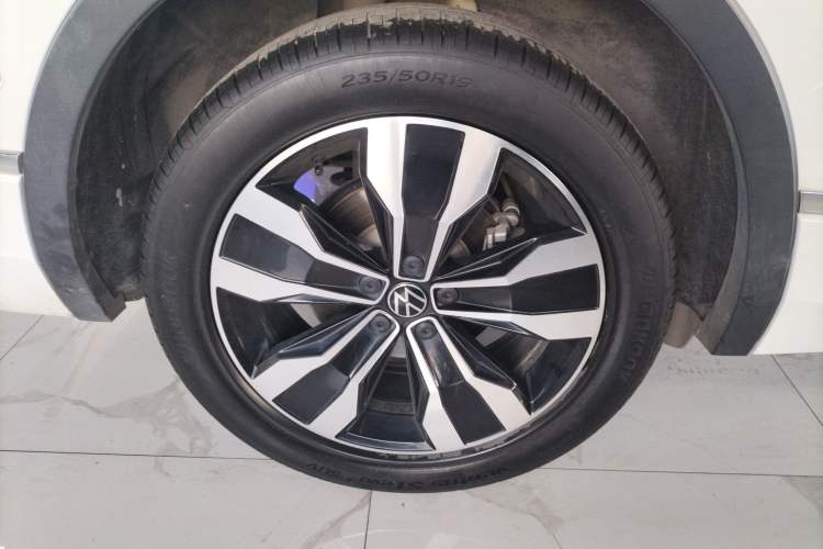 Used Volkswagen Tiguan L 2022 330TSI Automatic Two-Wheel Drive R-Line Enhanced Edition
