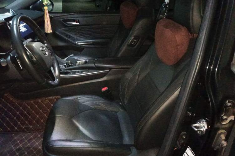 Used Toyota Avalon 2019 2.5L Touring Premium Version China VI Standard
