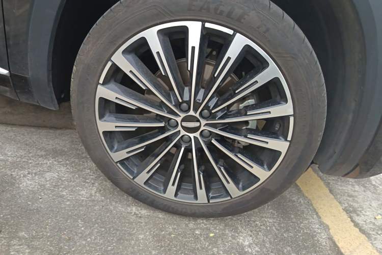 Used Geely Auto Monjaro L 2025 Dongfang Yao 2.0TD Automatic Lanxing Edition
