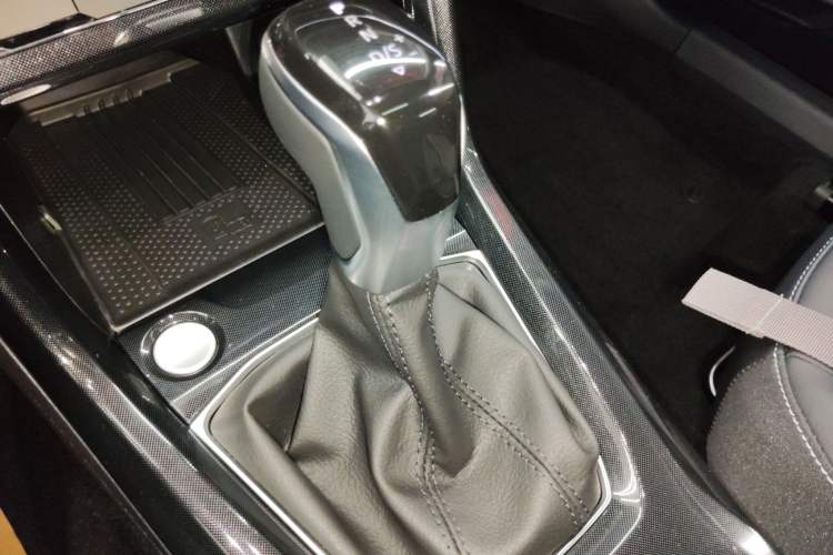 Used Volkswagen Tharu 2026 Model Xinrui 300TSI Ruixiang Edition Gear Lever