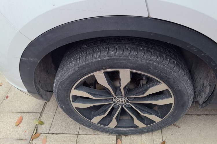 Used Volkswagen T-ROC 2020 280TSI DSG Two-Wheel Drive R-Line Pro
