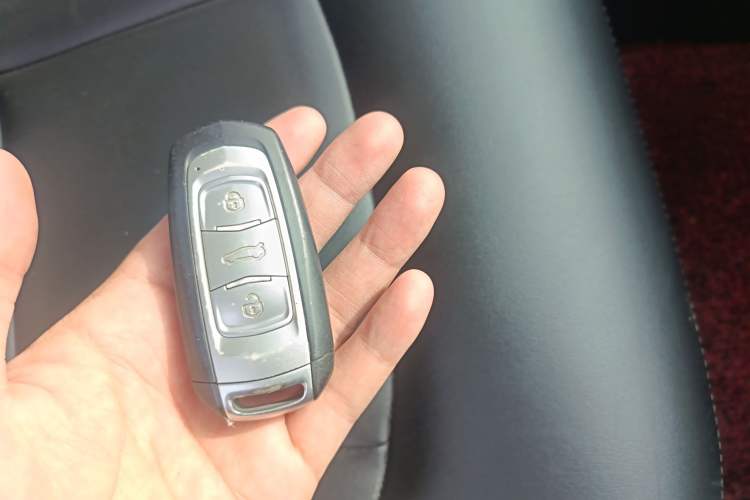 Used Geely Auto Emgrand X7 Sport 2016 1.8TD Automatic ZhiShang Model