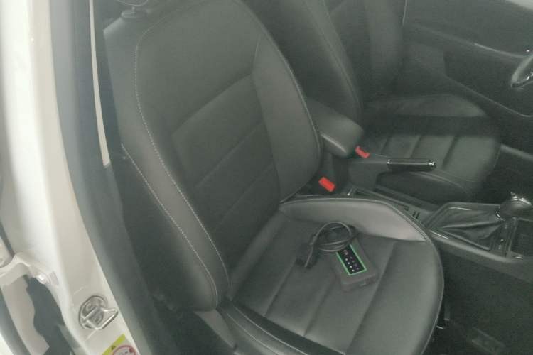 Used Volkswagen Lavida 2015 1.6L Automatic Comfort Edition Right Front Seat