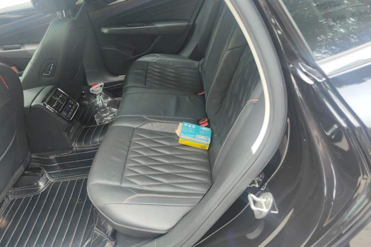 Used Volkswagen Passat 2019 330TSI Luxury Edition China VI Standard