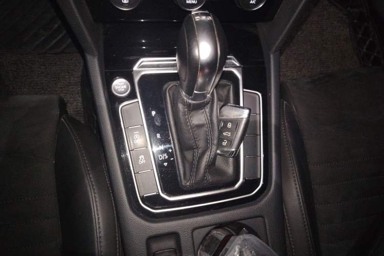 Used Volkswagen Magotan 2018 330TSI DSG Luxury Model Gear Lever
