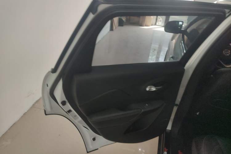 Used Jeep Cherokee 2016 2.4L Leading Smart Version